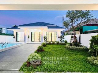 For sale 3 bedrooms villa in Bang Lamung, Chonburi