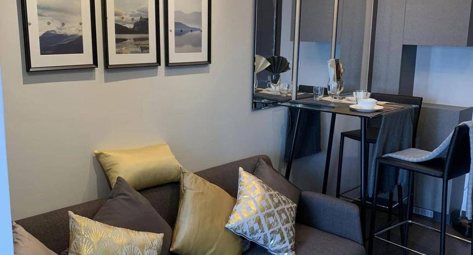 For sale 1 bed condo in Phra Khanong, Bangkok