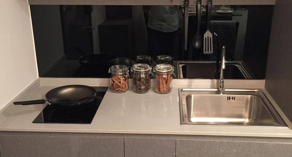 For sale 1 bed condo in Phra Khanong, Bangkok