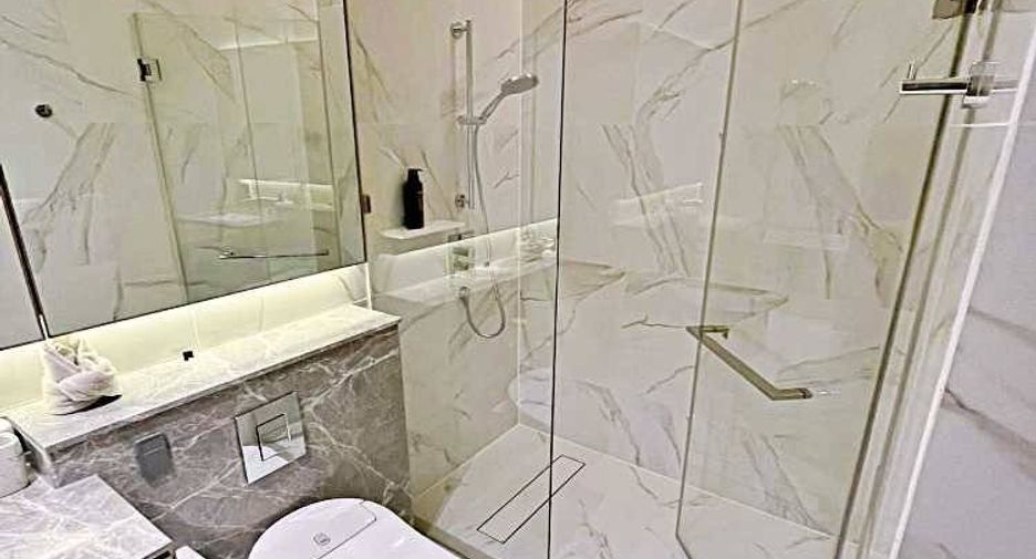 For rent and for sale 3 bedrooms condo in Sathon, Bangkok