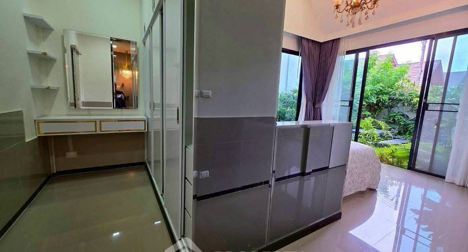 For sale 2 bedrooms villa in Huay Yai, Pattaya