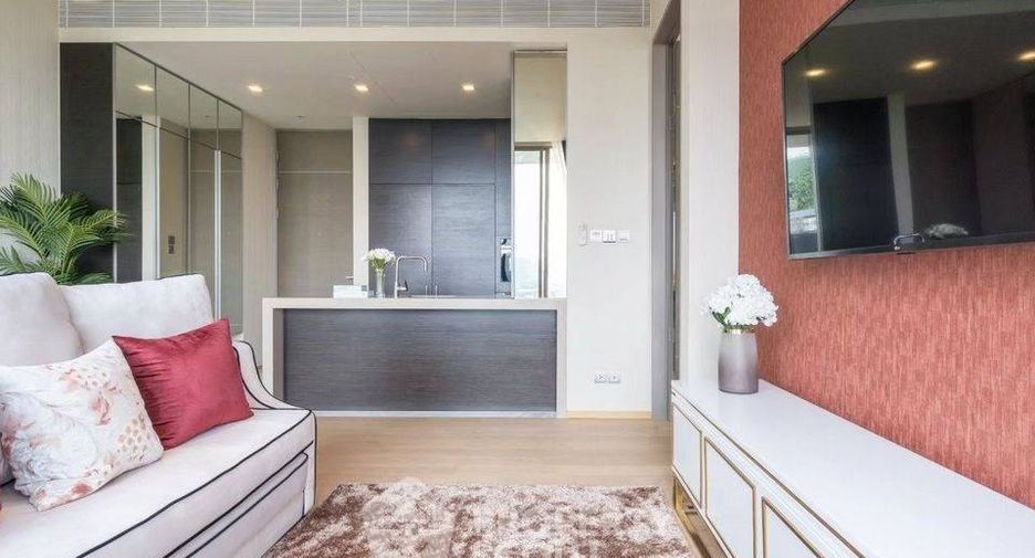 For sale 1 bed condo in Sathon, Bangkok