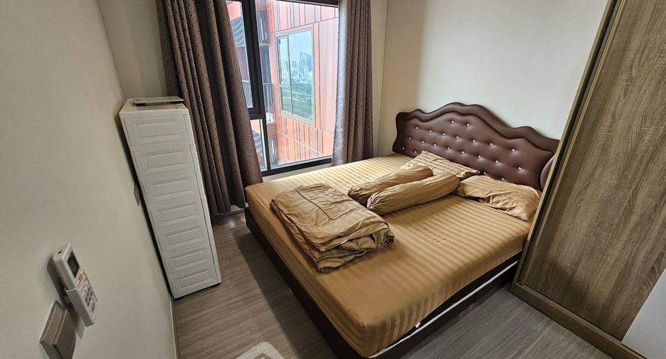 Condo en alquiler de 2 habitaciones en Huai Khwang, Bangkok