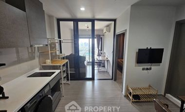 Condo en alquiler de 2 habitaciones en Huai Khwang, Bangkok