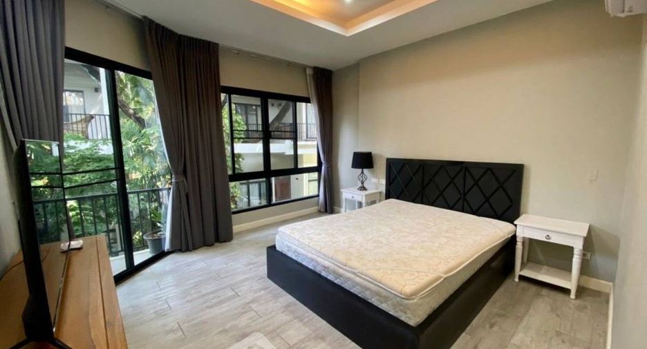 Casa en alquiler de 2 habitaciones en Khlong Toei, Bangkok