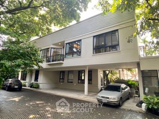 Casa en alquiler de 2 habitaciones en Khlong Toei, Bangkok