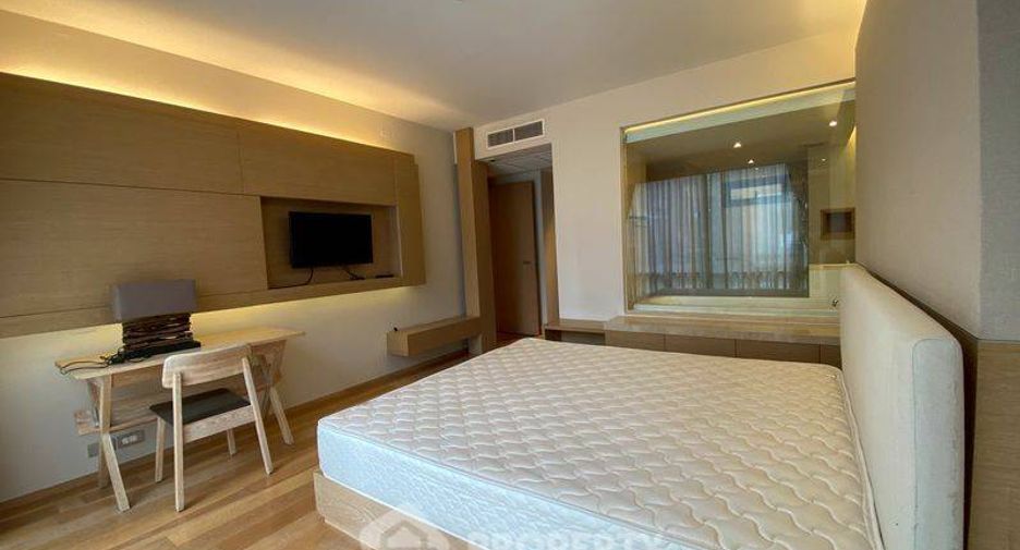 For rent 2 bedrooms apartment in Pathum Wan, Bangkok