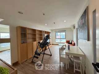 For rent 2 bedrooms condo in Yan Nawa, Bangkok
