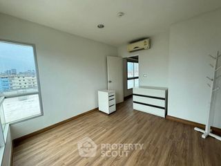 For rent 2 bedrooms condo in Yan Nawa, Bangkok