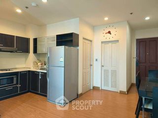 For rent 2 bedrooms condo in Yan Nawa, Bangkok