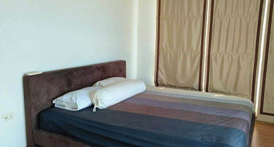 For rent 2 bedrooms condo in Yan Nawa, Bangkok