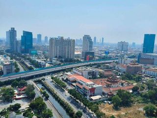 For rent 2 bedrooms condo in Yan Nawa, Bangkok