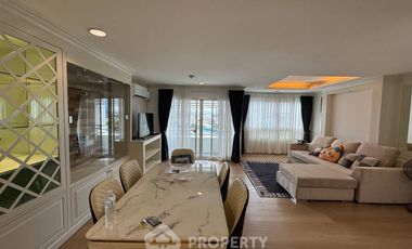 For rent 2 bedrooms condo in Yan Nawa, Bangkok