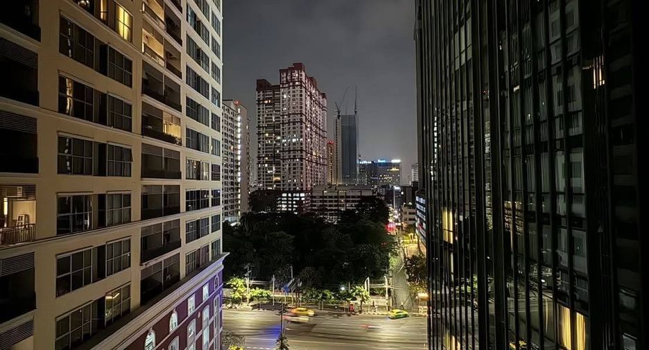 For rent 1 bed condo in Pathum Wan, Bangkok