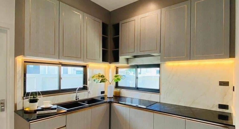 For rent 4 bedrooms house in Sai Mai, Bangkok