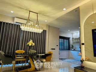 For rent 4 bedrooms house in Sai Mai, Bangkok