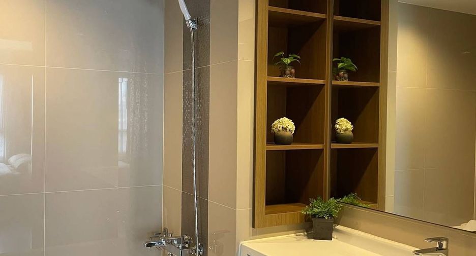 For rent 1 bed condo in Phra Khanong, Bangkok