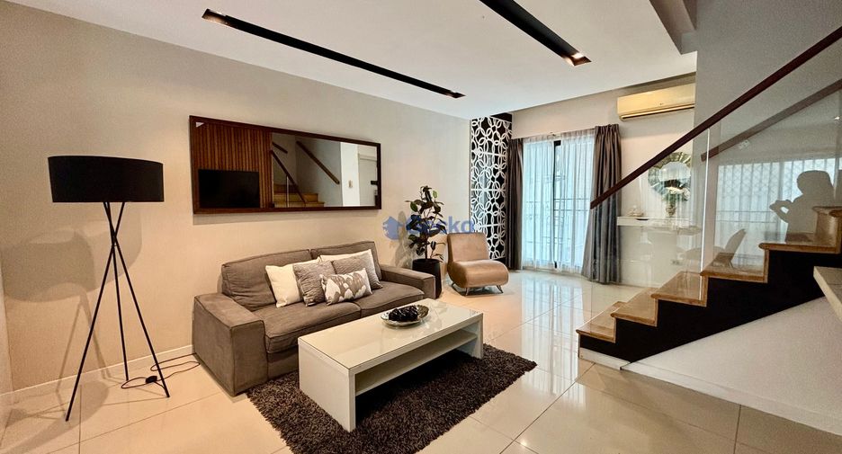 For rent 4 ベッドルーム house in Bang Lamung, Chonburi