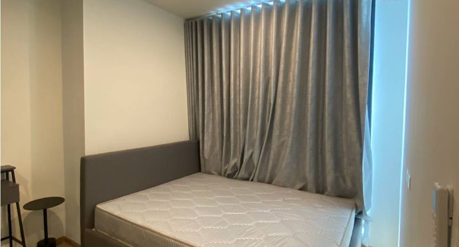 For rent 2 bedrooms condo in Huai Khwang, Bangkok