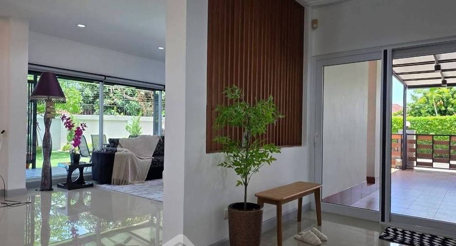Casa en alquiler de 2 habitaciones en Bang Lamung, Chonburi