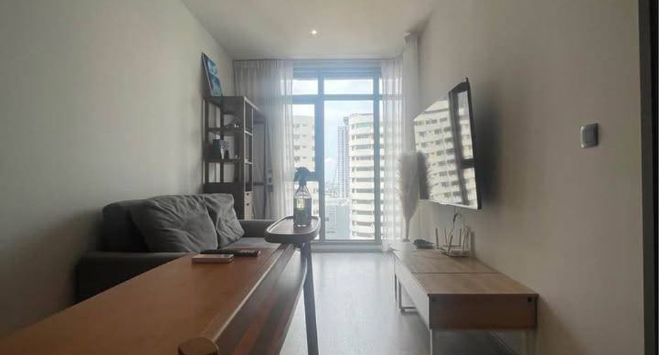 For rent 1 bed condo in Watthana, Bangkok