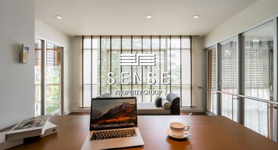For rent 3 bedrooms condo in Watthana, Bangkok