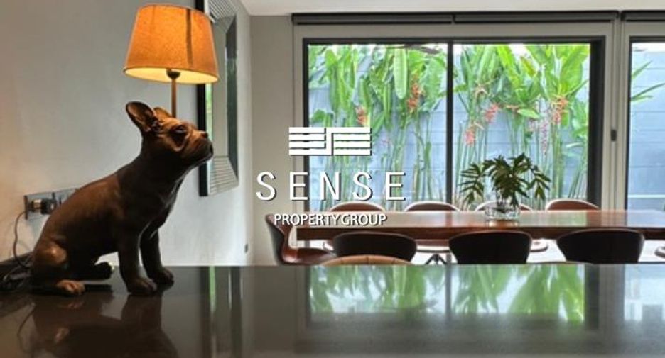 For rent 3 bedrooms house in Watthana, Bangkok