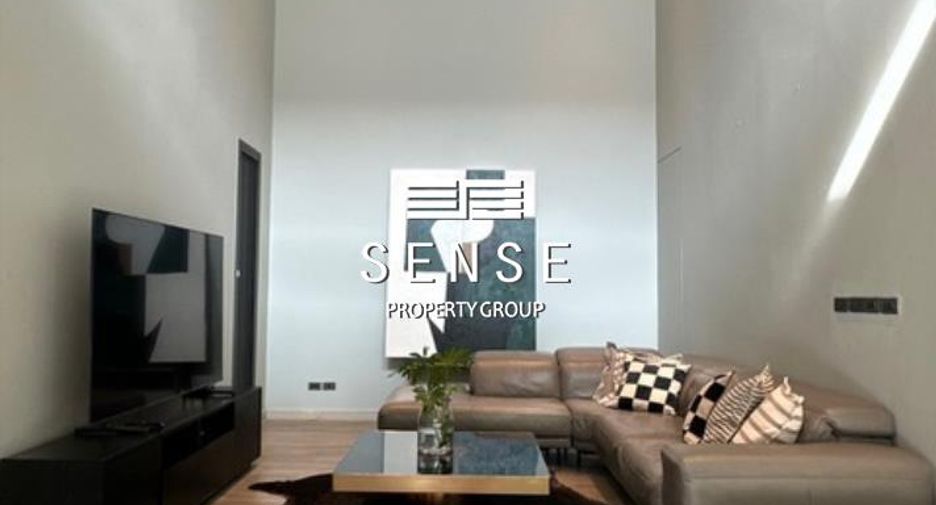 For rent 3 bedrooms house in Watthana, Bangkok