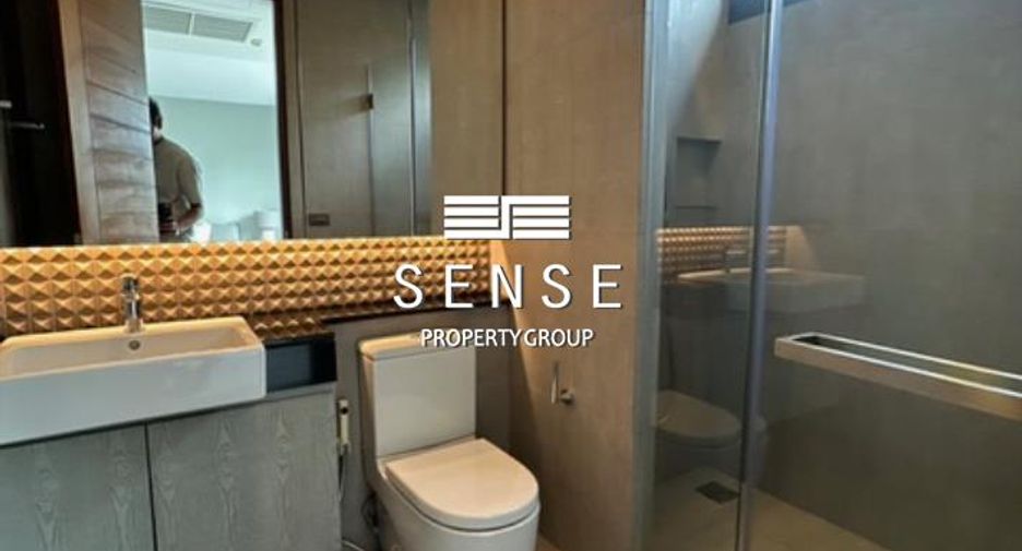 For rent 3 bedrooms house in Watthana, Bangkok