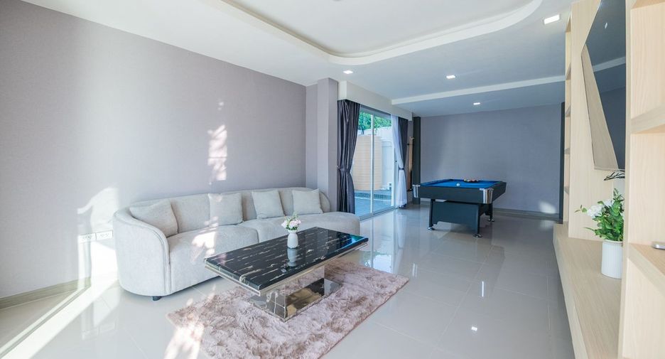 For sale 5 bedrooms house in Bang Lamung, Chonburi