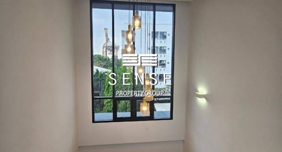 Haus zum Kauf und zur Miete mit 5 Zimmer in Phra Khanong, Bangkok