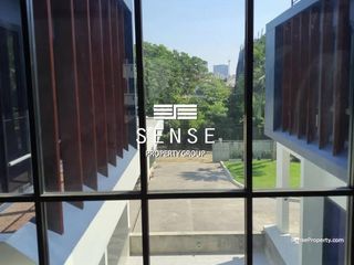 Haus zum Kauf und zur Miete mit 5 Zimmer in Phra Khanong, Bangkok