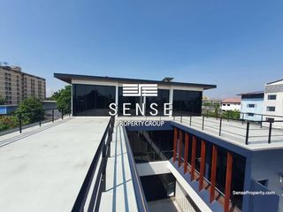 Haus zum Kauf und zur Miete mit 5 Zimmer in Phra Khanong, Bangkok