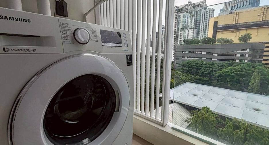 For rent 2 bedrooms condo in Khlong Toei, Bangkok