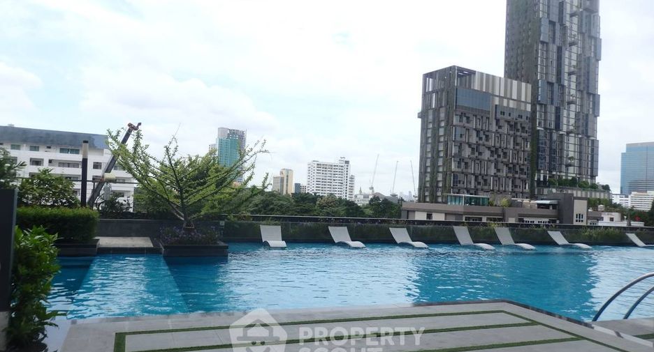 For rent 2 bedrooms condo in Khlong Toei, Bangkok