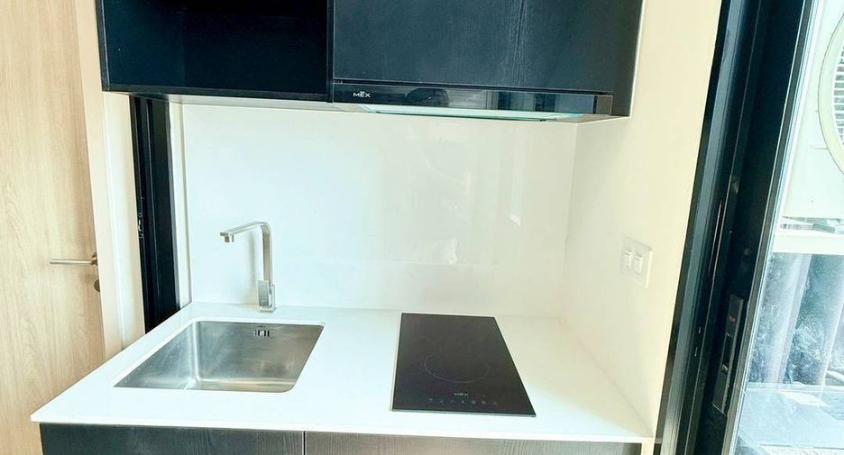 For rent 1 bed condo in Huai Khwang, Bangkok