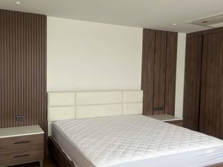 Condo en alquiler de 3 habitaciones en Khlong Toei, Bangkok
