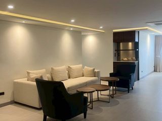 Condo en alquiler de 3 habitaciones en Khlong Toei, Bangkok
