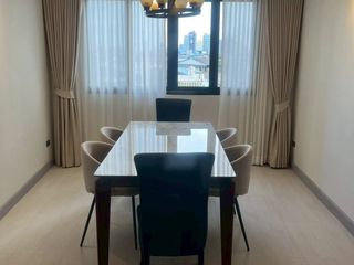 Condo en alquiler de 3 habitaciones en Khlong Toei, Bangkok