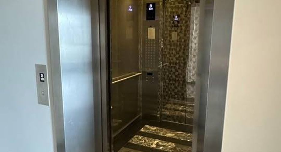 For rent 1 bed condo in Pathum Wan, Bangkok
