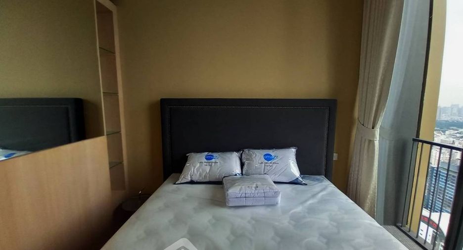 For rent 2 bedrooms condo in Watthana, Bangkok