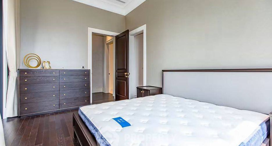 For rent 2 bedrooms condo in Pathum Wan, Bangkok