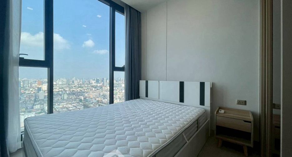 Condo en alquiler de 2 habitaciones en Huai Khwang, Bangkok