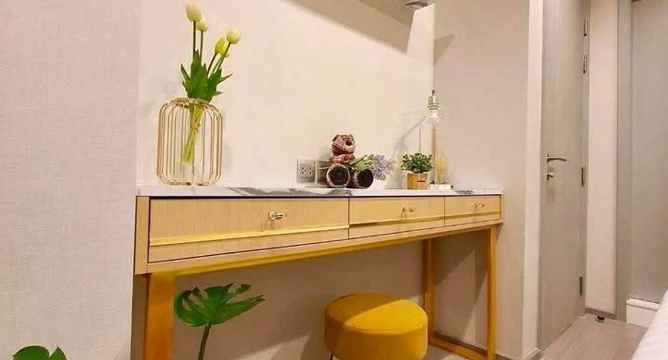 For rent 2 bedrooms condo in Phra Khanong, Bangkok