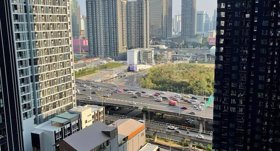 For rent 1 bed condo in Huai Khwang, Bangkok