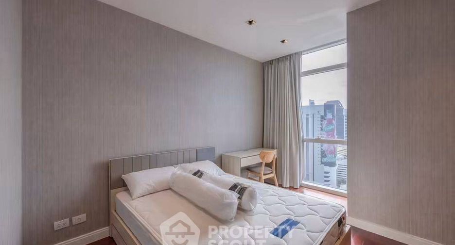 For rent 4 bedrooms condo in Pathum Wan, Bangkok