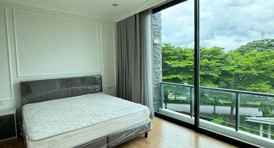 For rent 4 bedrooms house in Lat Phrao, Bangkok