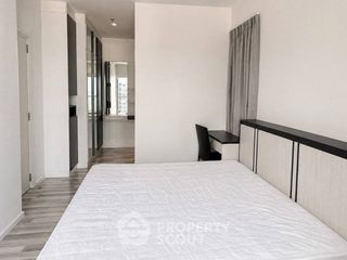 For rent 2 bedrooms condo in Thon Buri, Bangkok