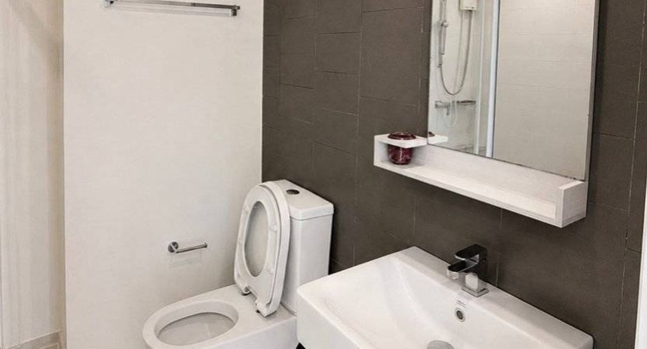 For rent 2 bedrooms condo in Thon Buri, Bangkok