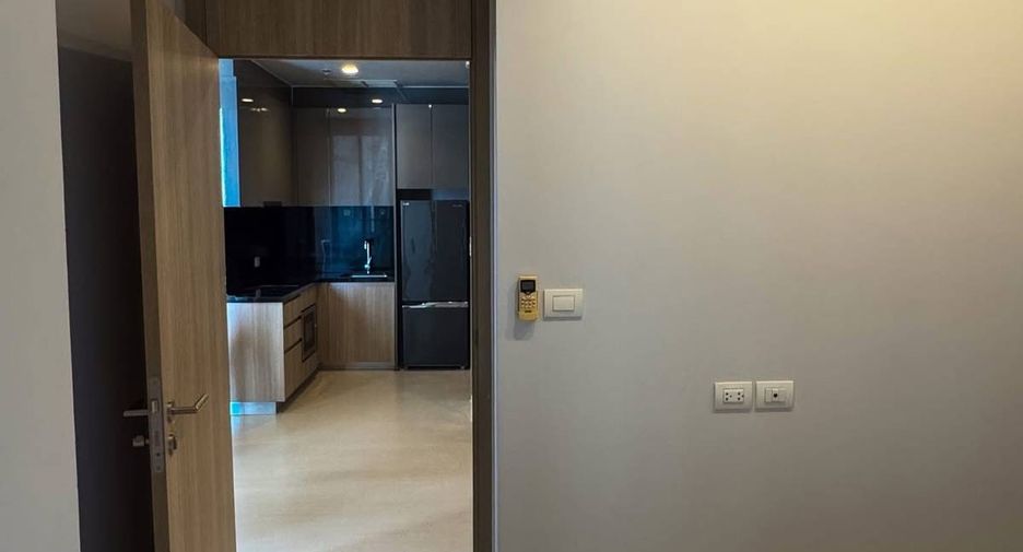 For rent 2 bedrooms condo in Pathum Wan, Bangkok